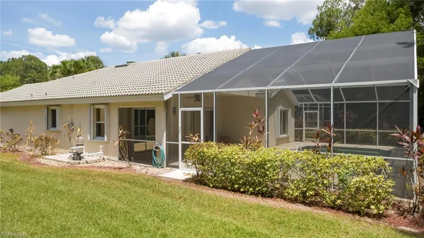 7809 Stratford Dr, Naples, Florida 34104