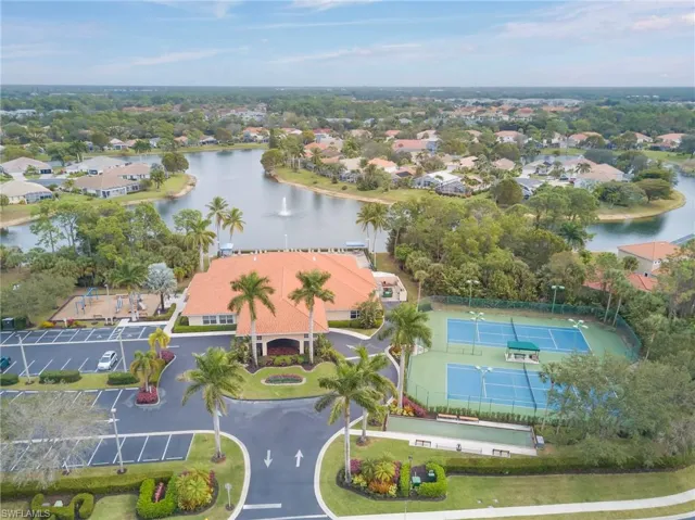 7809 Stratford Dr, Naples, Florida 34104