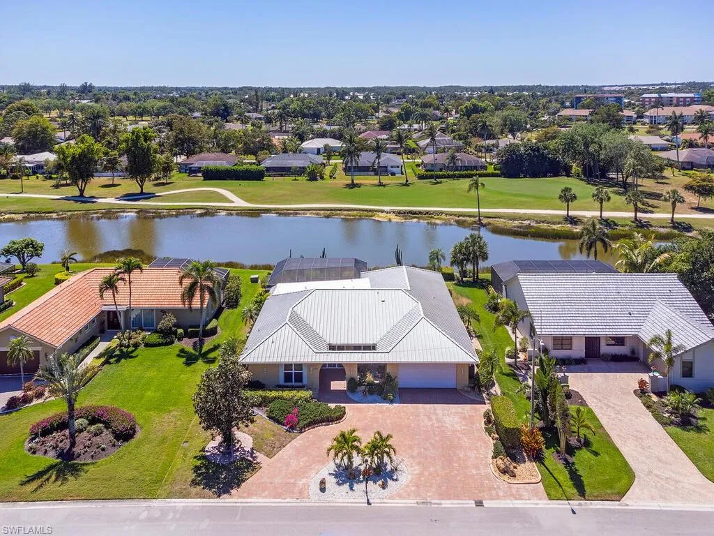 226 Torrey Pines PT, Naples, FL 34113,225031677
