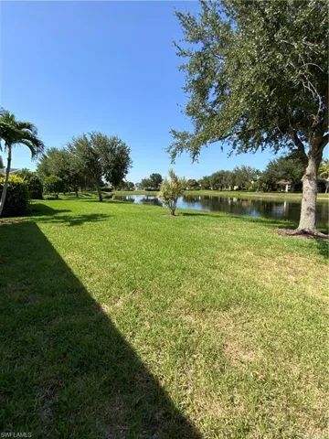 2565 Deerfield Lake Ct, Cape Coral, Florida 33909