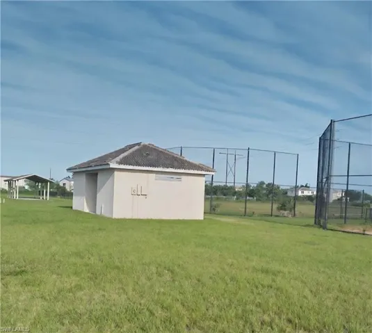 2565 Deerfield Lake Ct, Cape Coral, Florida 33909