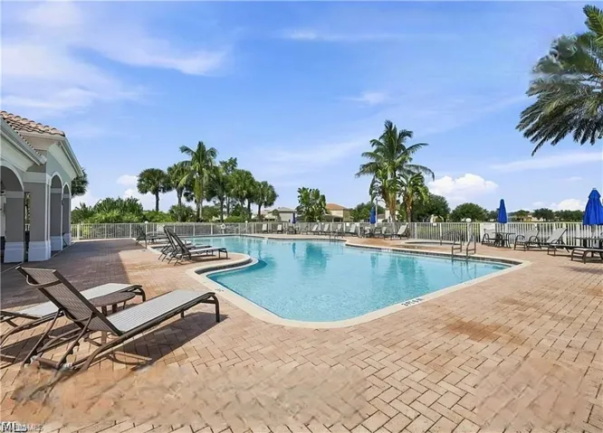 2565 Deerfield Lake Ct, Cape Coral, Florida 33909