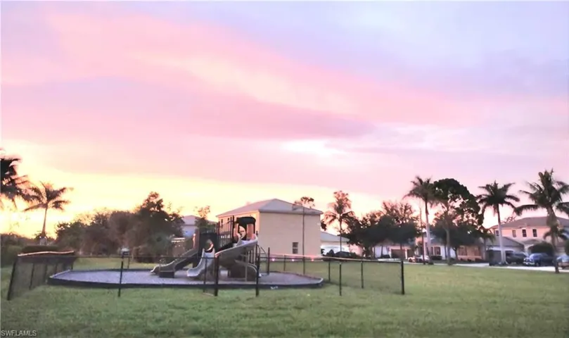 2565 Deerfield Lake Ct, Cape Coral, Florida 33909