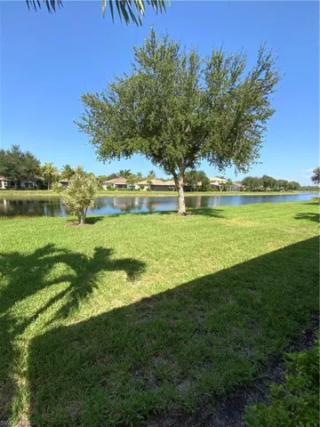 2565 Deerfield Lake Ct, Cape Coral, Florida 33909