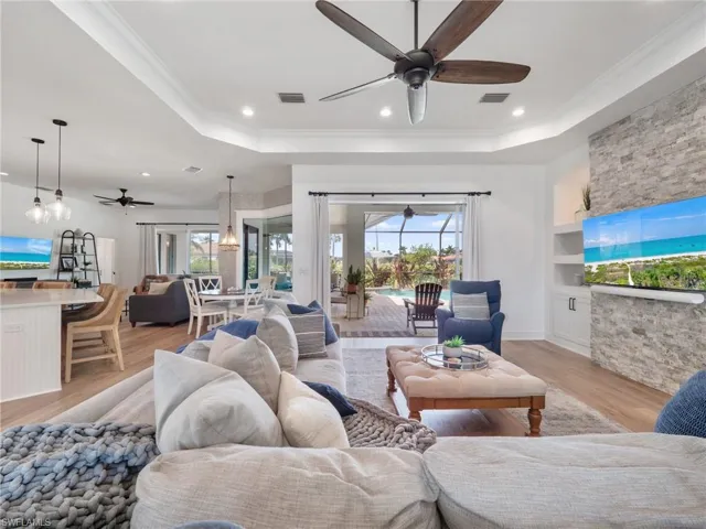 8990 Timber Run Ct, Fort Myers, Florida 33908