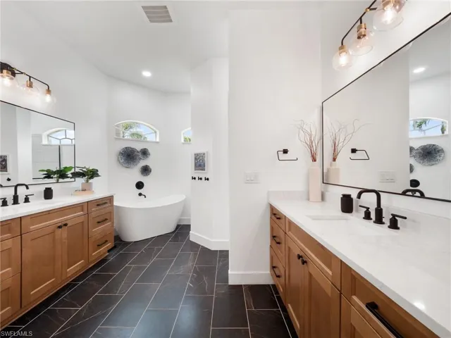 8990 Timber Run Ct, Fort Myers, Florida 33908