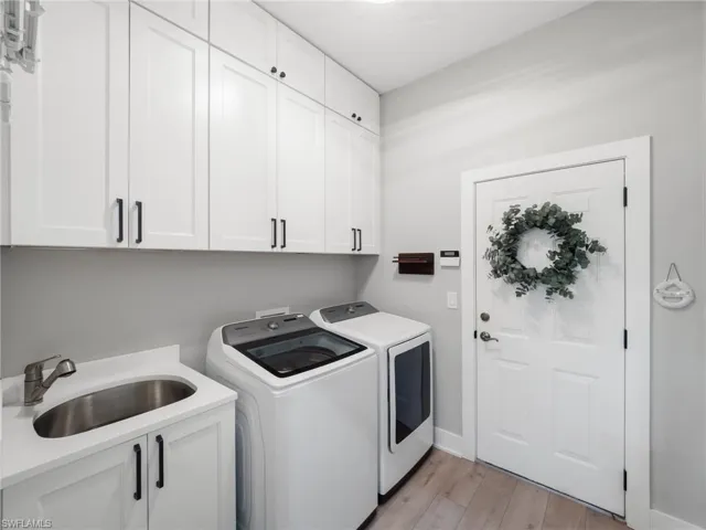 8990 Timber Run Ct, Fort Myers, Florida 33908