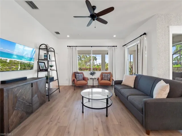 8990 Timber Run Ct, Fort Myers, Florida 33908