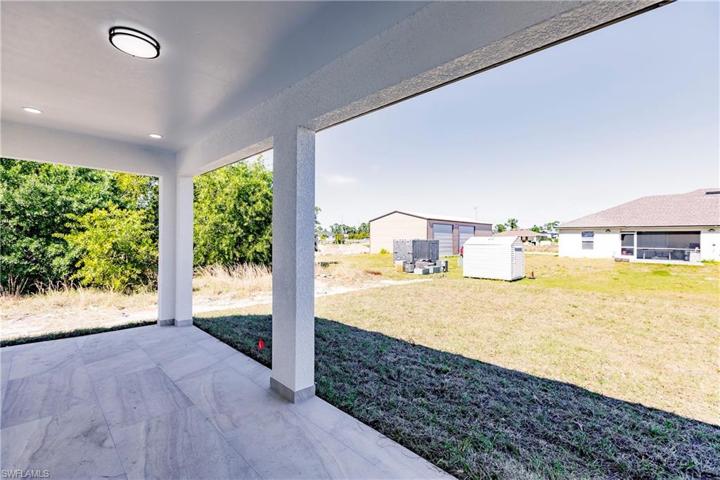 3808 3rd ST SW, LEHIGH ACRES FL 33976