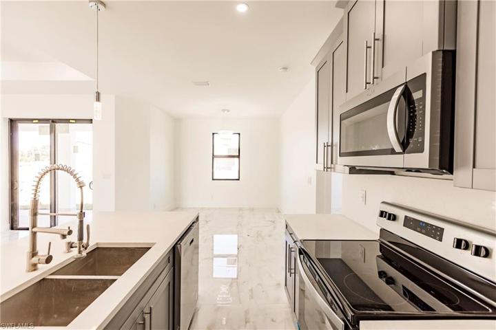 3808 3rd ST SW, LEHIGH ACRES FL 33976