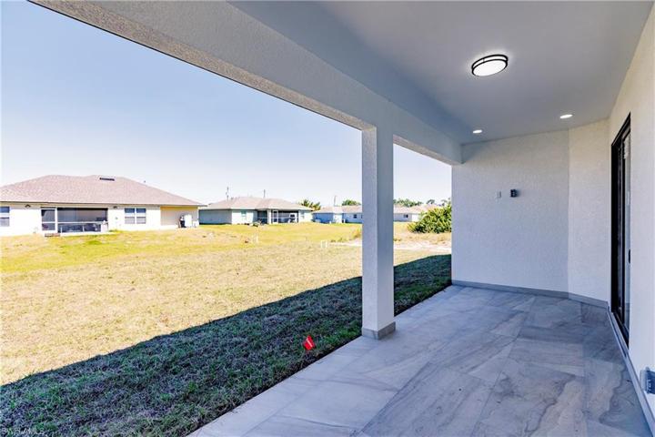 3808 3rd ST SW, LEHIGH ACRES FL 33976