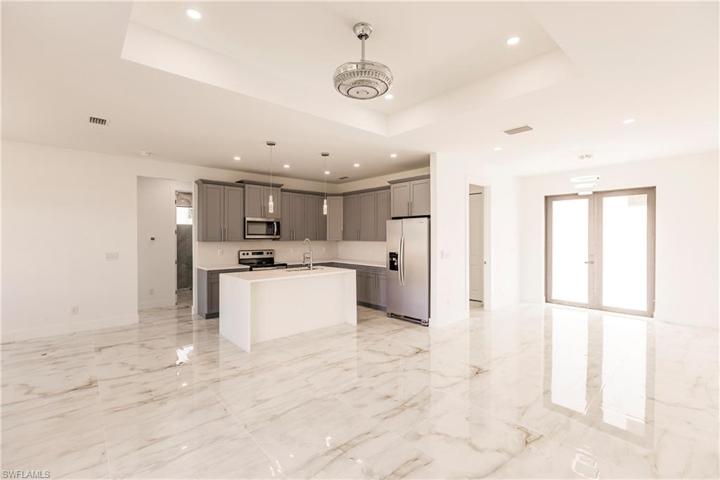 3808 3rd ST SW, LEHIGH ACRES FL 33976