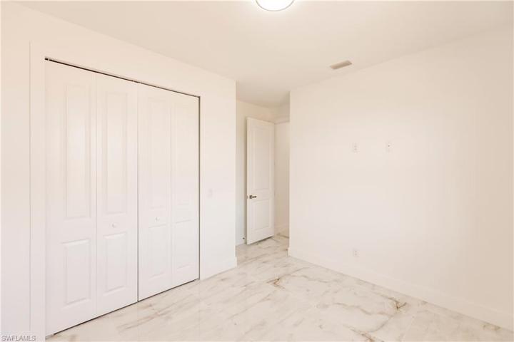 3808 3rd ST SW, LEHIGH ACRES FL 33976