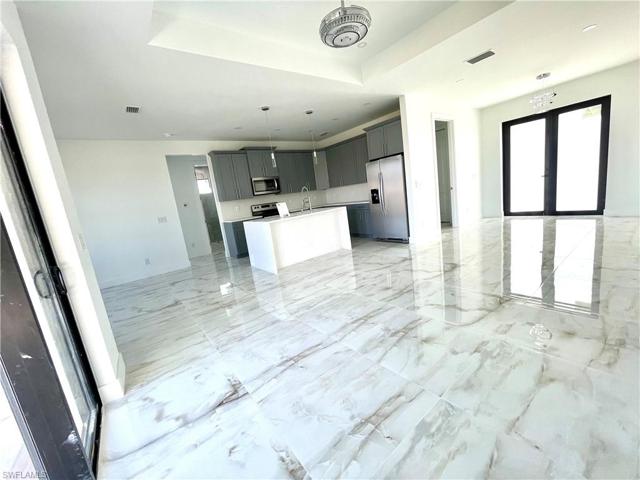 3808 3rd ST SW, LEHIGH ACRES FL 33976