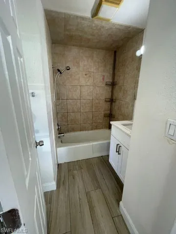 517 96th Ave N A, Naples, Florida 34108