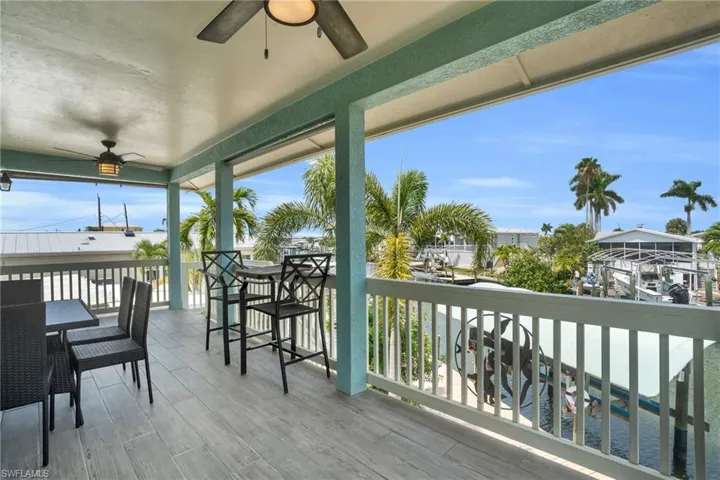 Deck with ceiling fan