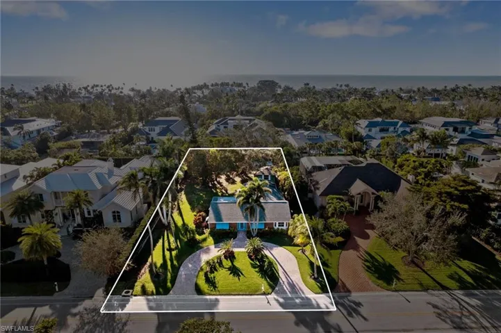 Bird's eye view to show proximity to the iconic Naples beaches just 2 blocks away!!!.  JUST steps to the sugary white Naples downtown beaches and 3rd Ave. South!