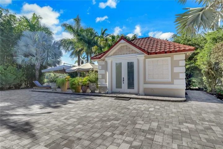 4840 Carriage Ct, Naples, Florida 34114