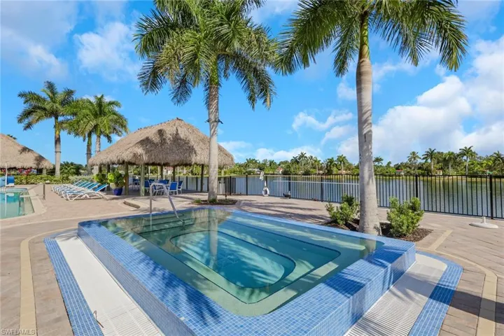 4840 Carriage Ct, Naples, Florida 34114