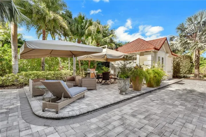 4840 Carriage Ct, Naples, Florida 34114