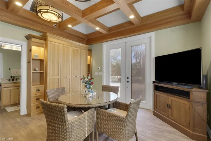 4840 Carriage Ct, Naples, Florida 34114