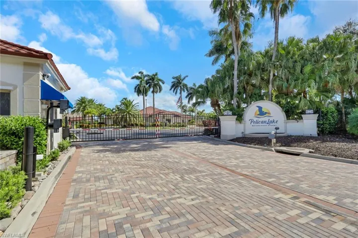 4840 Carriage Ct, Naples, Florida 34114