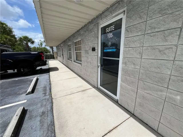 1681 Benchmark Ave 105, Fort Myers, Florida 33905