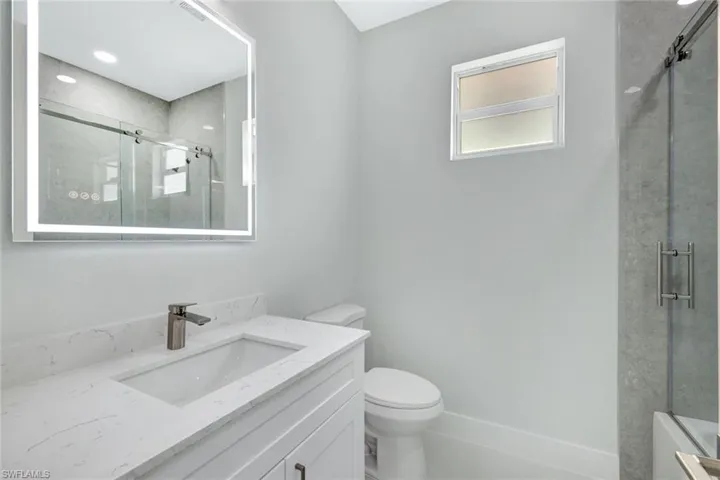 3660  39th NE AVE, Naples, FL 34120
