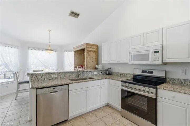 2105 Sw 29th Ter, Cape Coral, Florida 33914