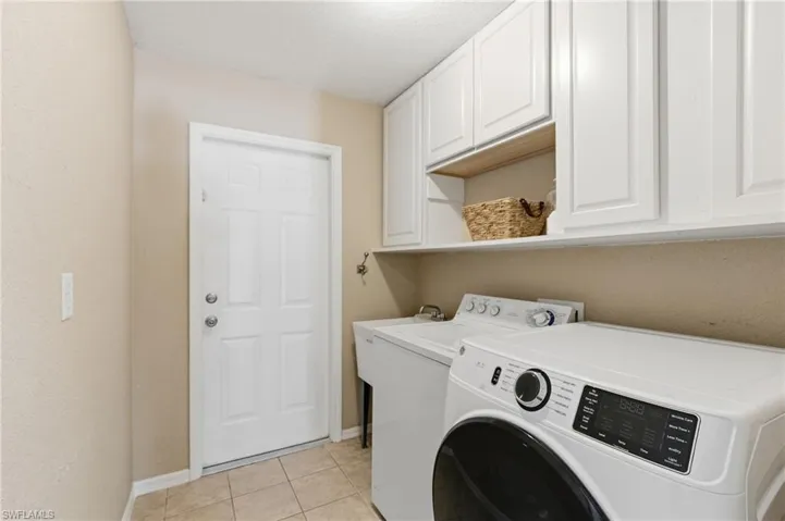 2105 Sw 29th Ter, Cape Coral, Florida 33914