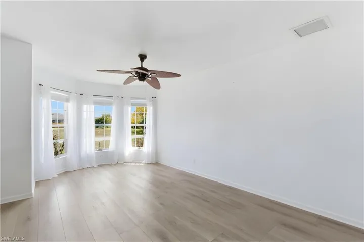 2105 Sw 29th Ter, Cape Coral, Florida 33914