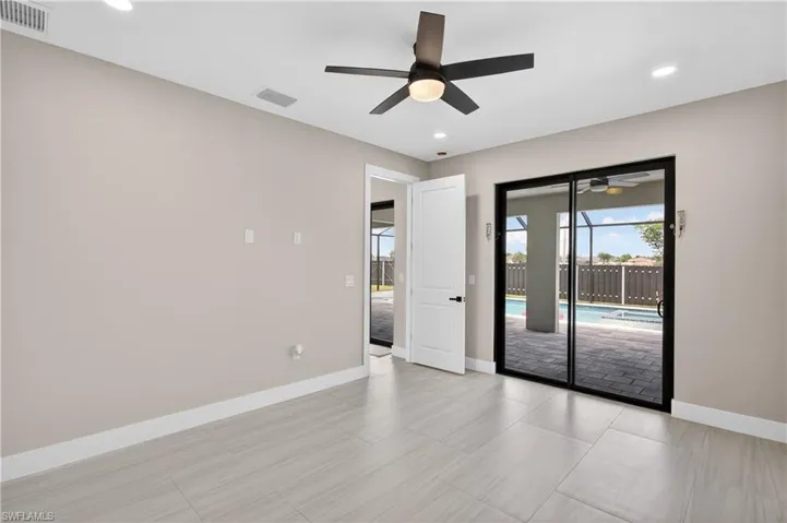 819 SW 16th  TER, Cape Coral, FL 33991
