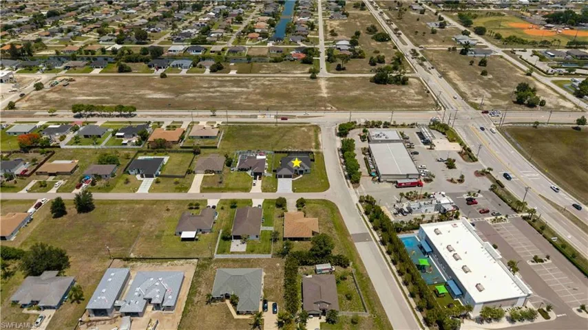 819 SW 16th  TER, Cape Coral, FL 33991
