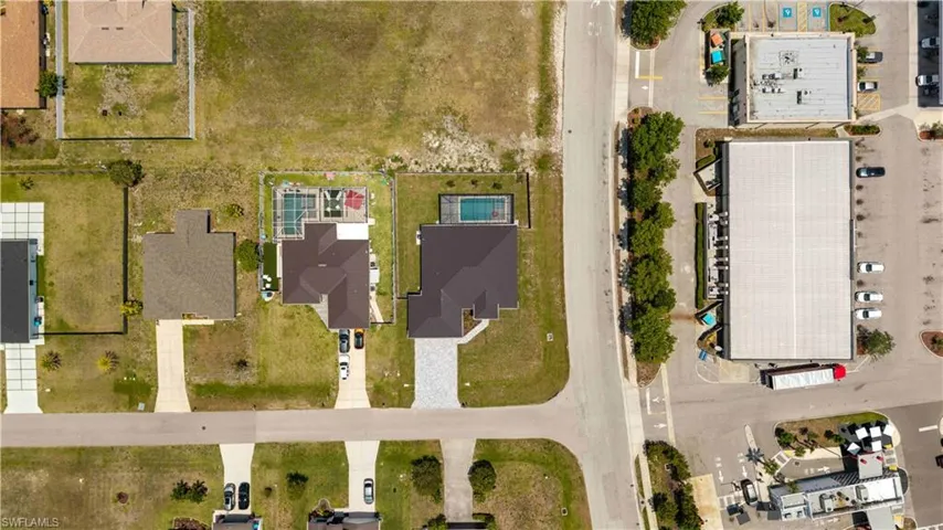 819 SW 16th  TER, Cape Coral, FL 33991