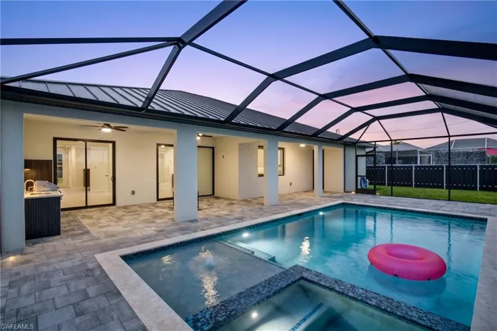819 SW 16th  TER, Cape Coral, FL 33991