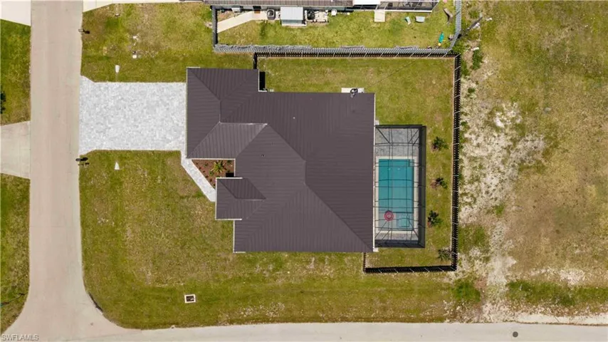 819 SW 16th  TER, Cape Coral, FL 33991