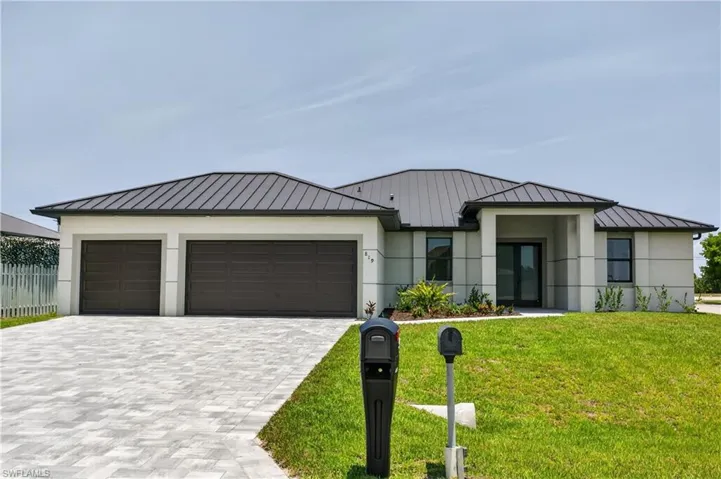 819 SW 16th  TER, Cape Coral, FL 33991