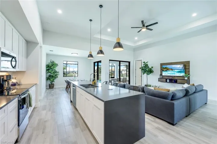 1510 Nw 4th St, Cape Coral, Florida 33993