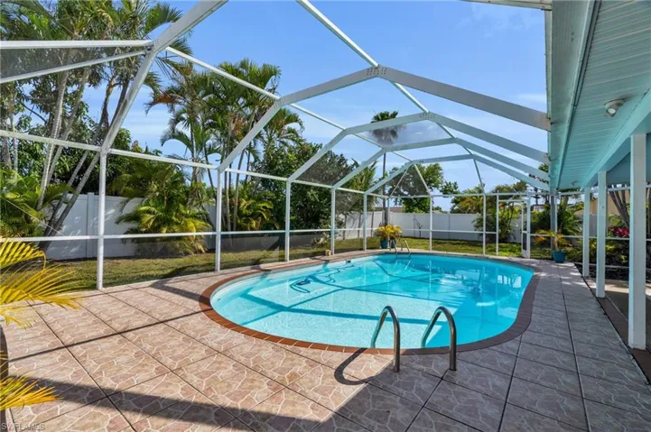 1425 Se 31st St, Cape Coral Fl 33904