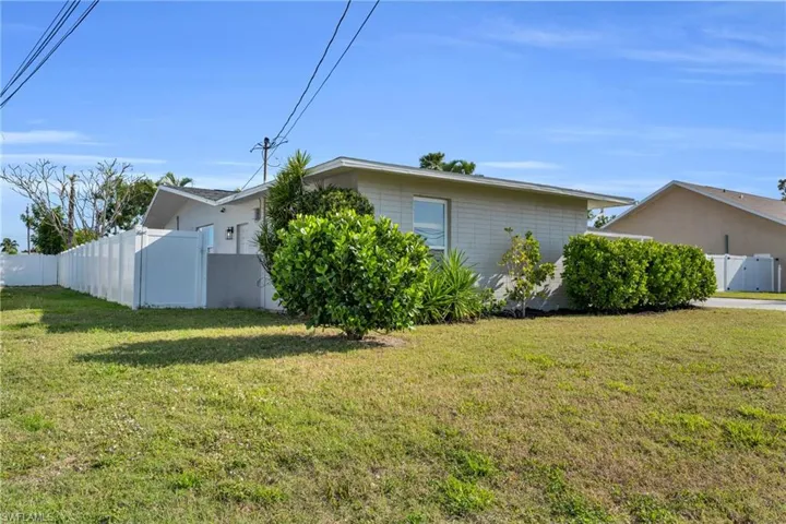 1425 Se 31st St, Cape Coral Fl 33904