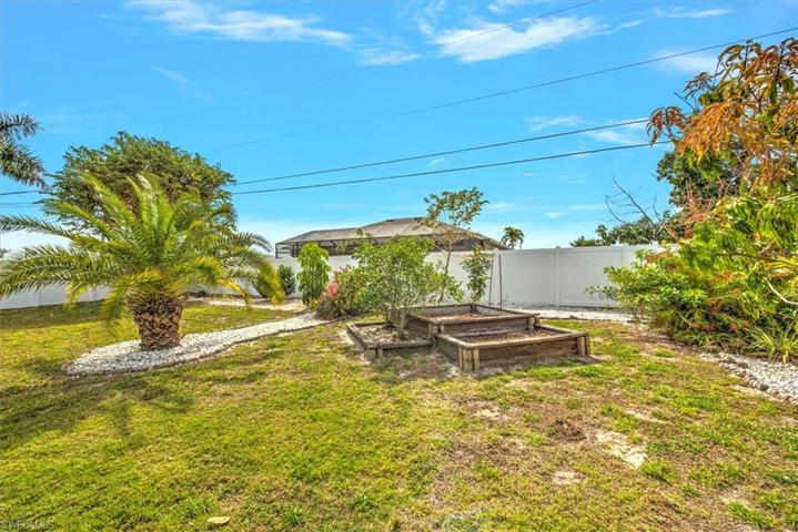 416 SW 38th  TER, Cape Coral, FL 33914