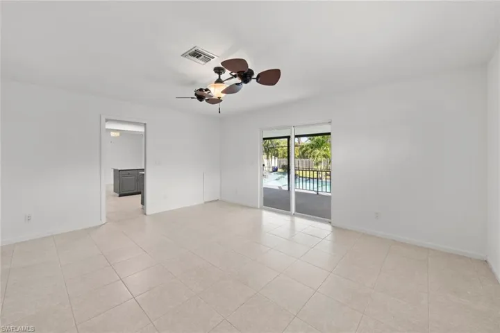Large family room or bedroom #4