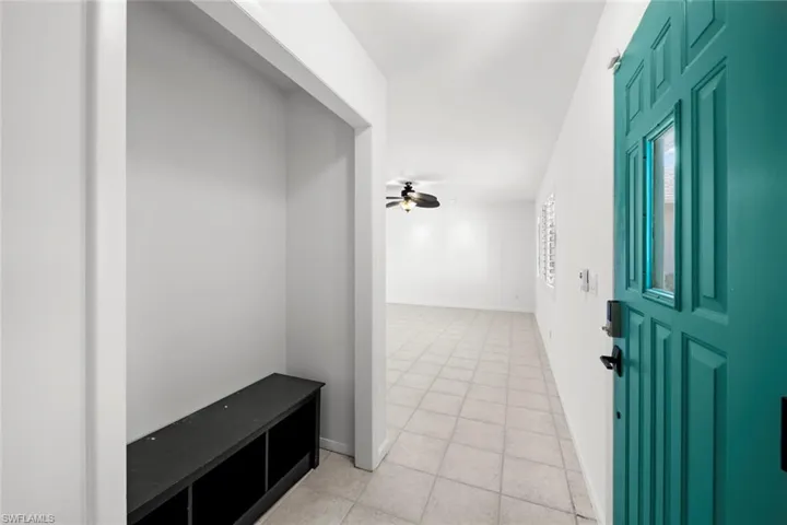 Entryway with closet of foyer nook