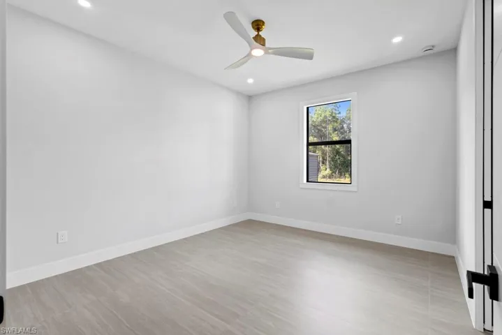 5044  44th NE ST, Naples, FL 34120