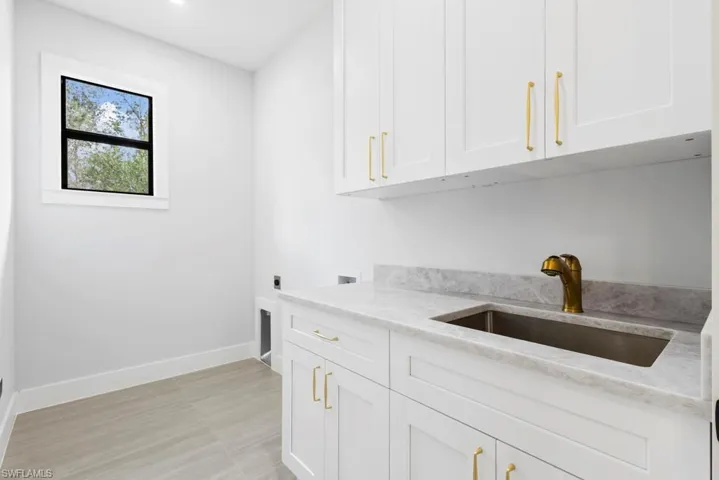 5044  44th NE ST, Naples, FL 34120
