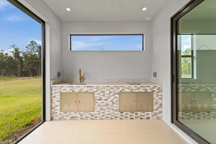 5044  44th NE ST, Naples, FL 34120