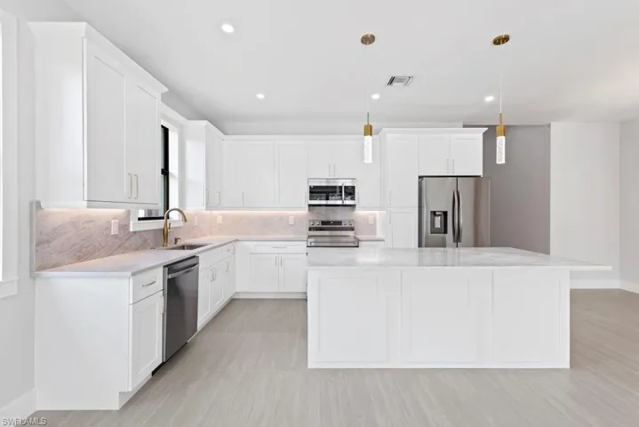 5044  44th NE ST, Naples, FL 34120