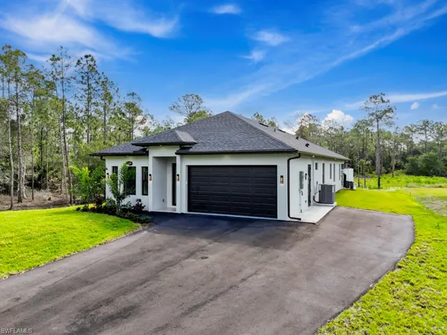 5044  44th NE ST, Naples, FL 34120