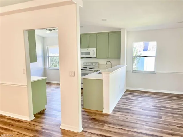 7588  Cameron  CIR, Fort Myers, FL 33912
