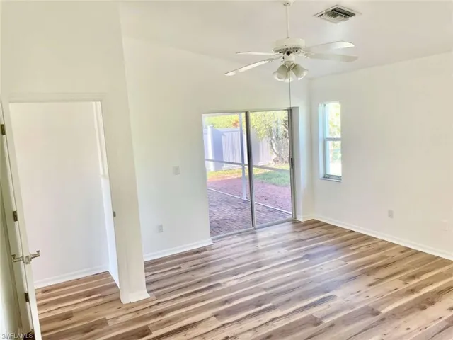 7588  Cameron  CIR, Fort Myers, FL 33912